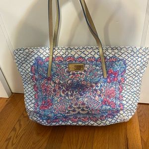 Lily Pulitzer tote bag with zipper